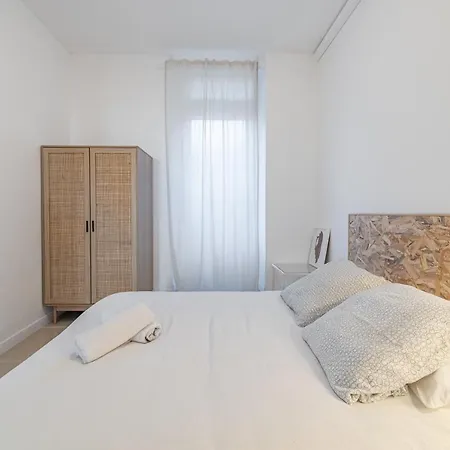 Apartment Le Borely: Climatise Avec 2 Chambres, A 800m De La