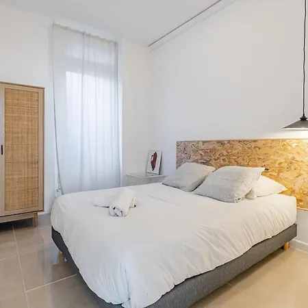 Apartment Le Borely: Climatise Avec 2 Chambres, A 800m De La