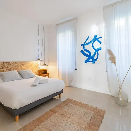 Apartment Le Borely: Climatise Avec 2 Chambres, A 800m De La *